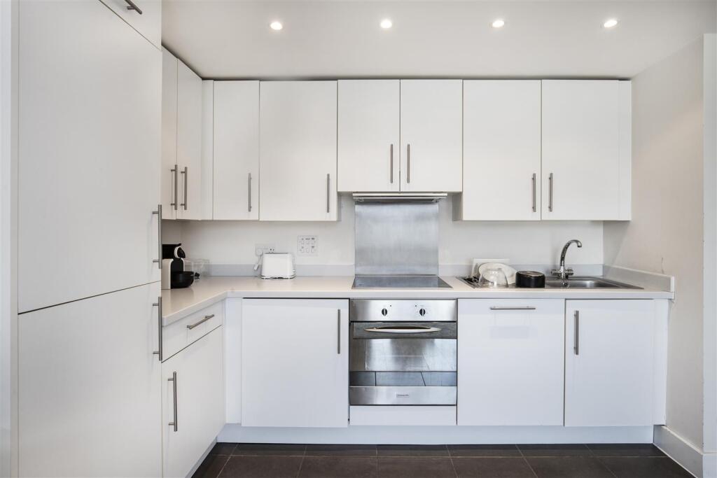 Apartment in London - View 2