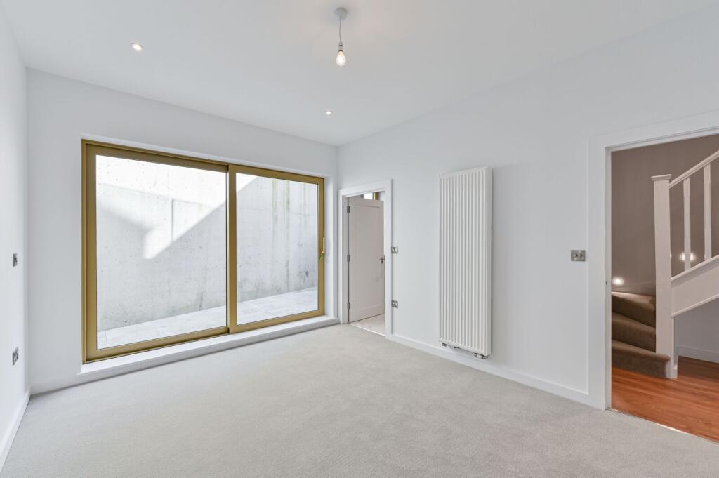 Apartment in London - View 4
