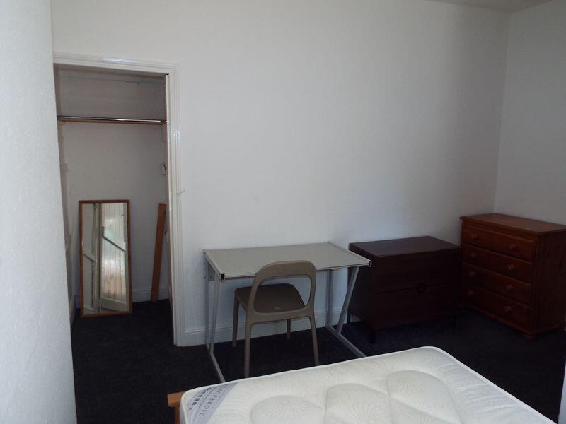 4 bedroom terraced house for rent
