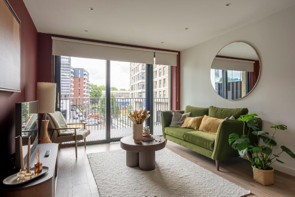 Main image of property: M-16, Kew Curve, Capital Interchange Way, Brentford, TW8