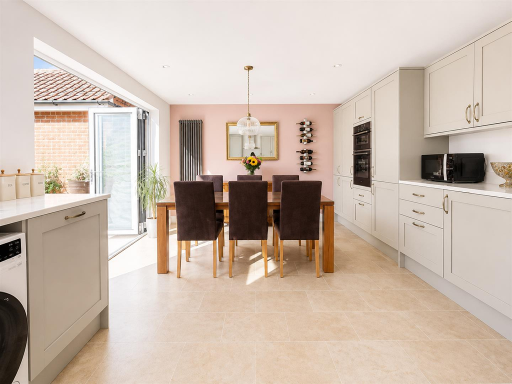 House in Chelmsford - View 2