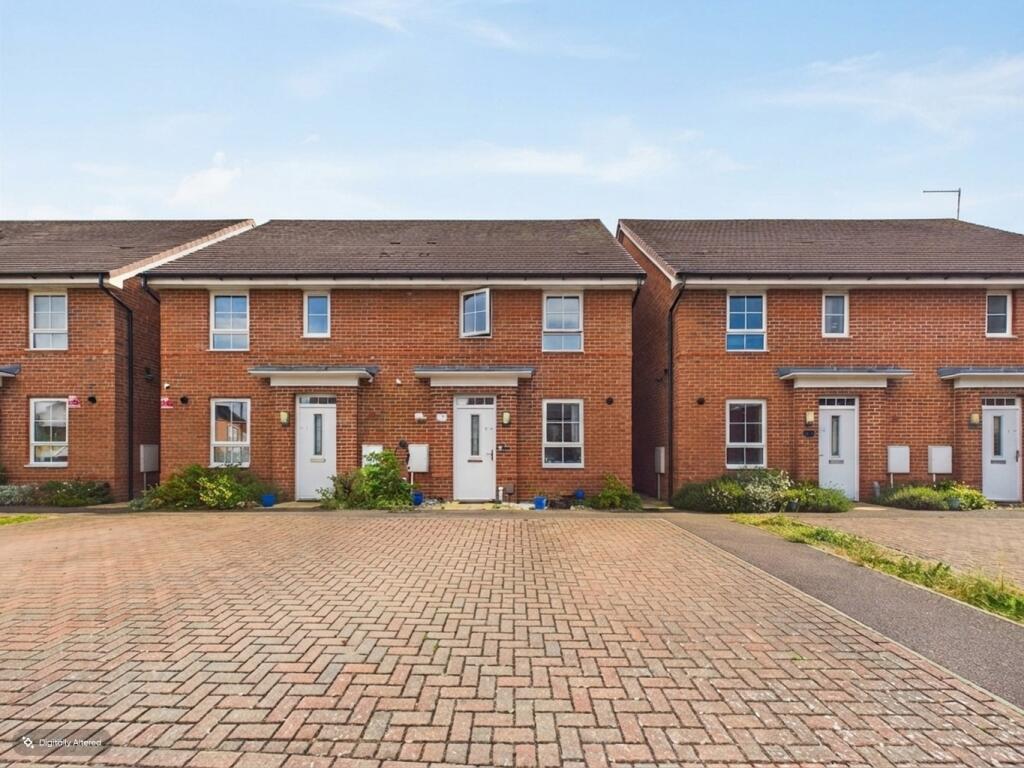 Main image of property: Skipper Close, Hemel Hempstead, Hertfordshire, HP2