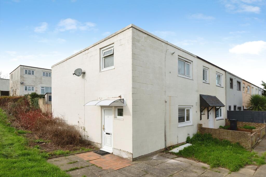 Main image of property: Oldwyk, Basildon, SS16