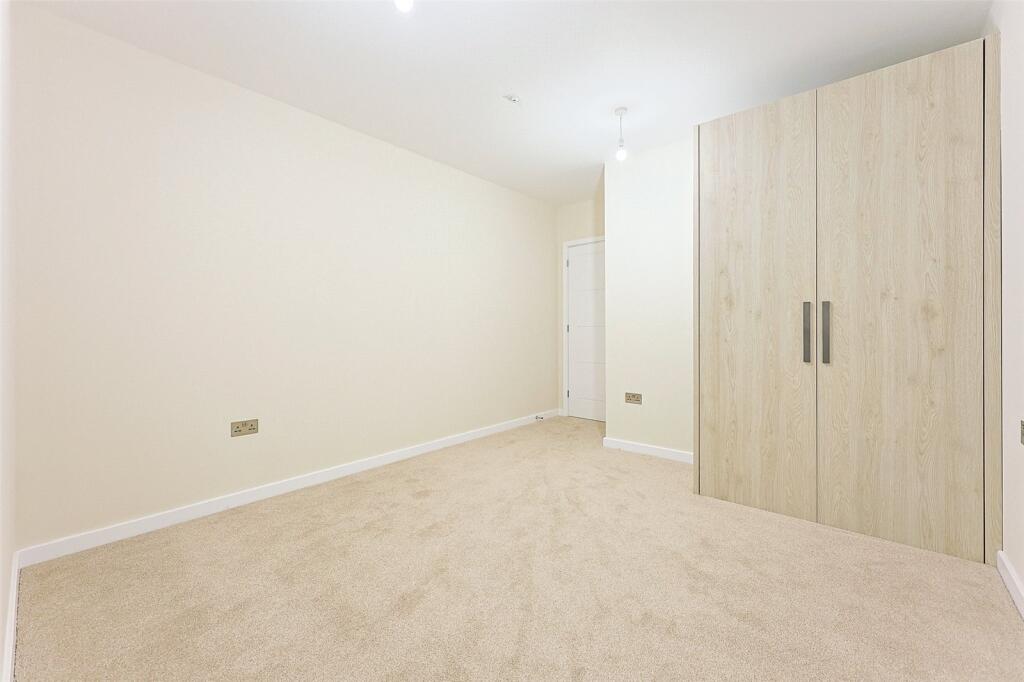 Apartment in London - More