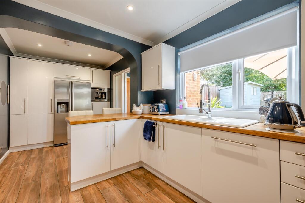 House in Maidstone, Loose - More