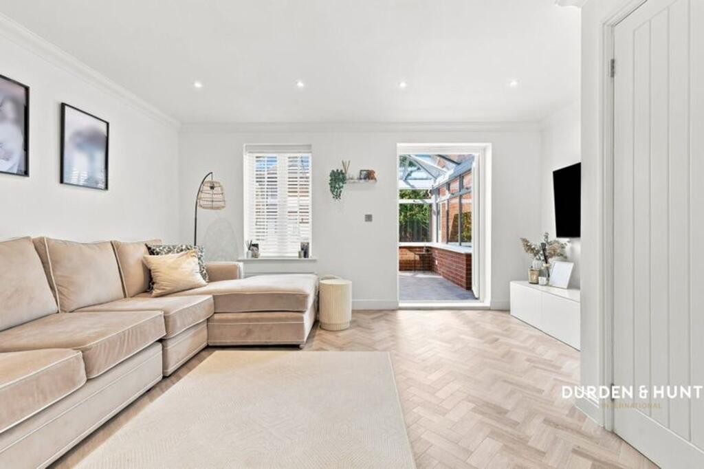 House in Epping Forest, Ongar - View 4