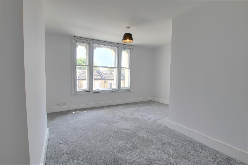 Apartment in London, Clapham - More