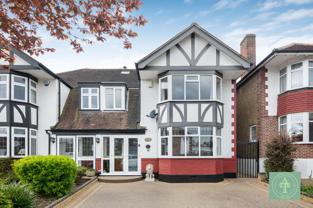 Main image of property: The Birches, Winchmore Hill, London, N21