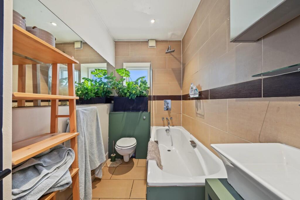 Apartment in London, Stoke Newington - View 4