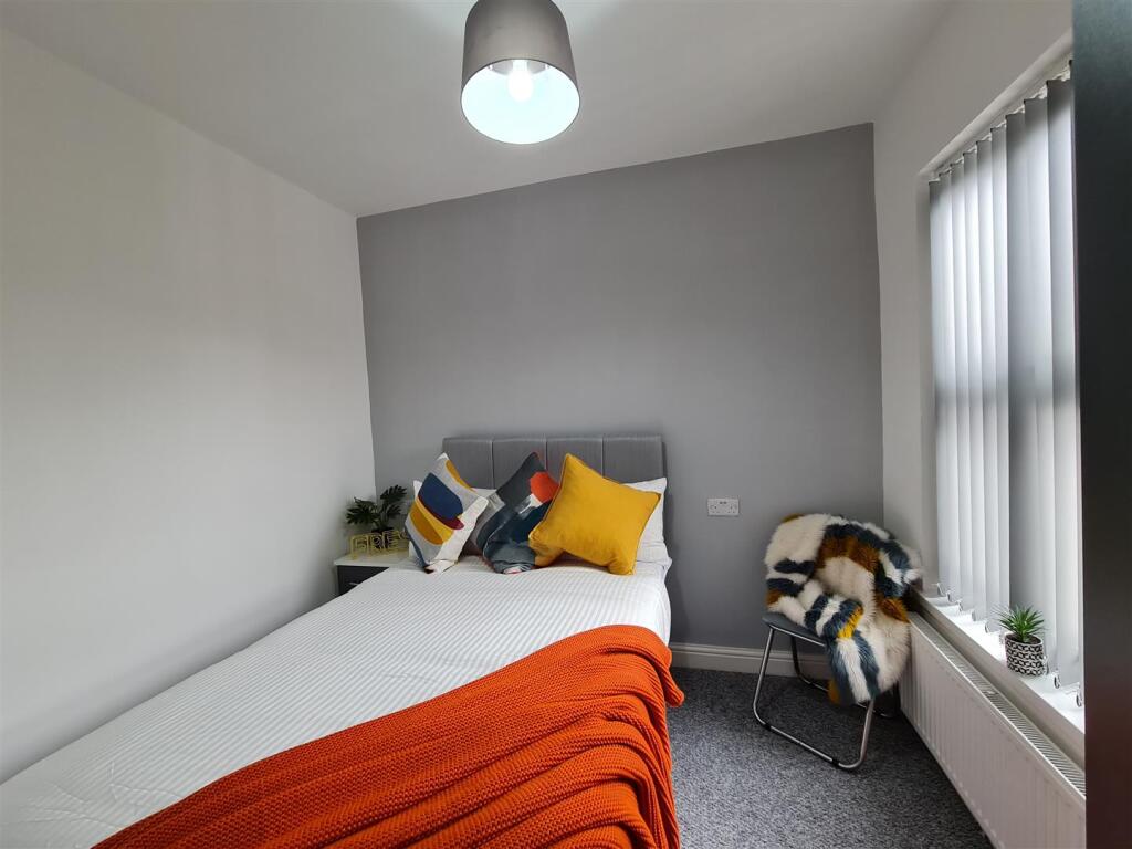 House in Birmingham - More