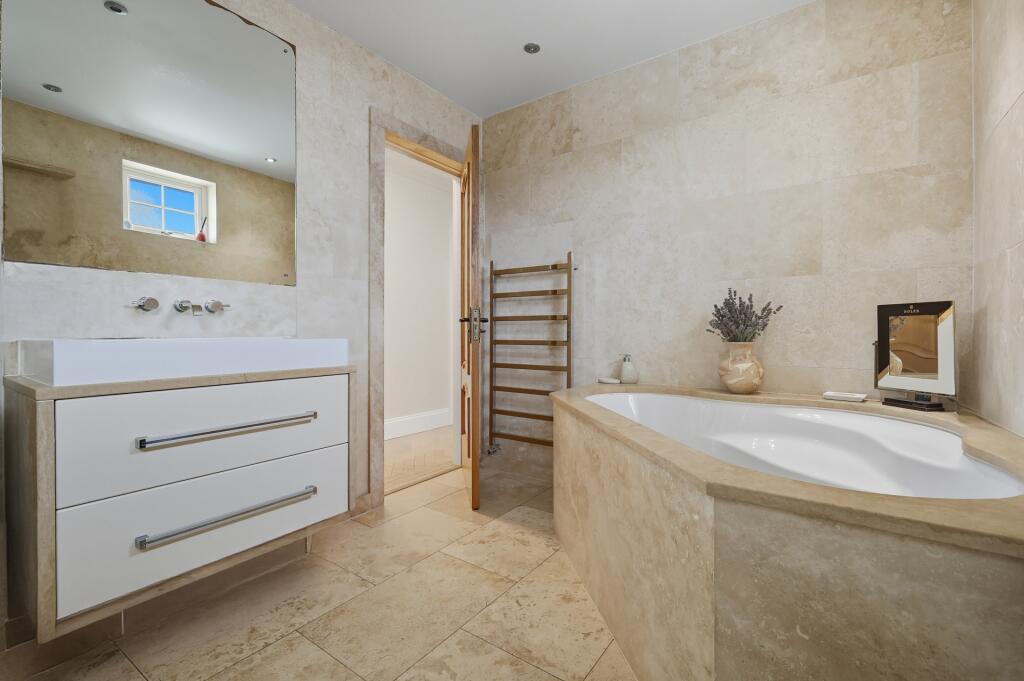 Additional image 35 of Wilkins Green Lane, Smallford, AL4