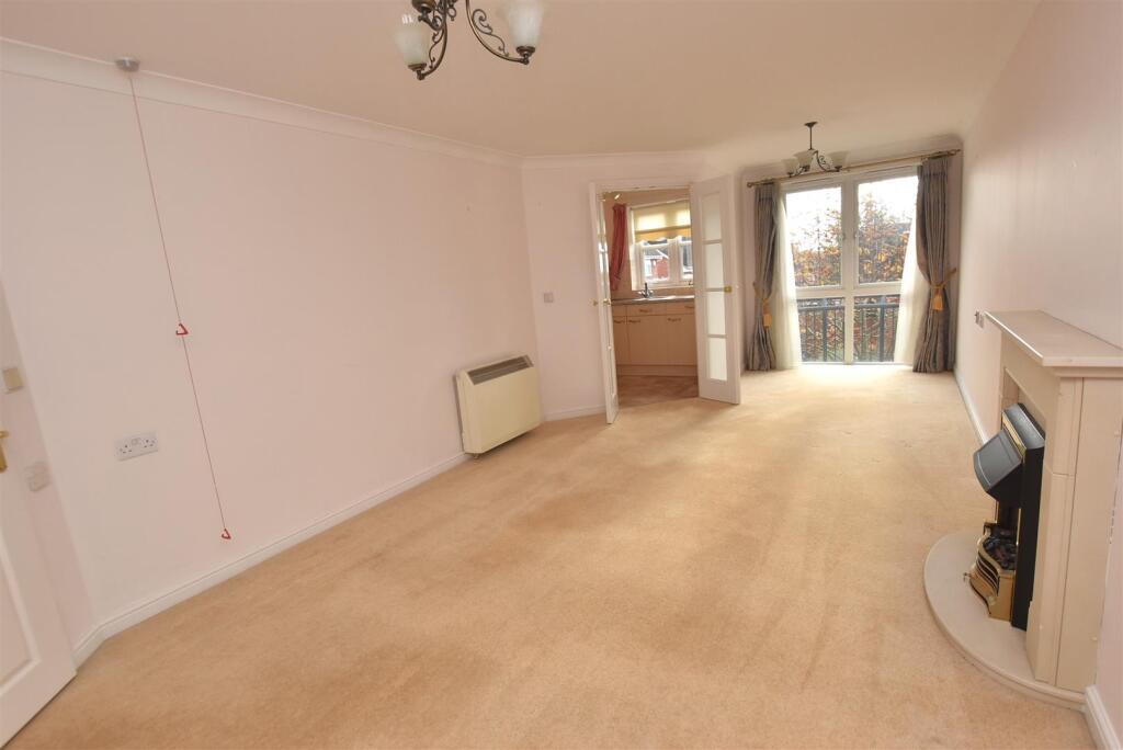 Meyer Court, Butts Road, Exeter photo 3