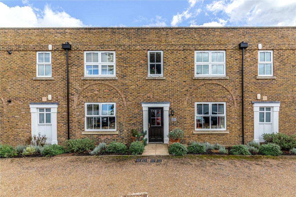 Main image of property: High Road, Byfleet, West Byfleet, Surrey, KT14