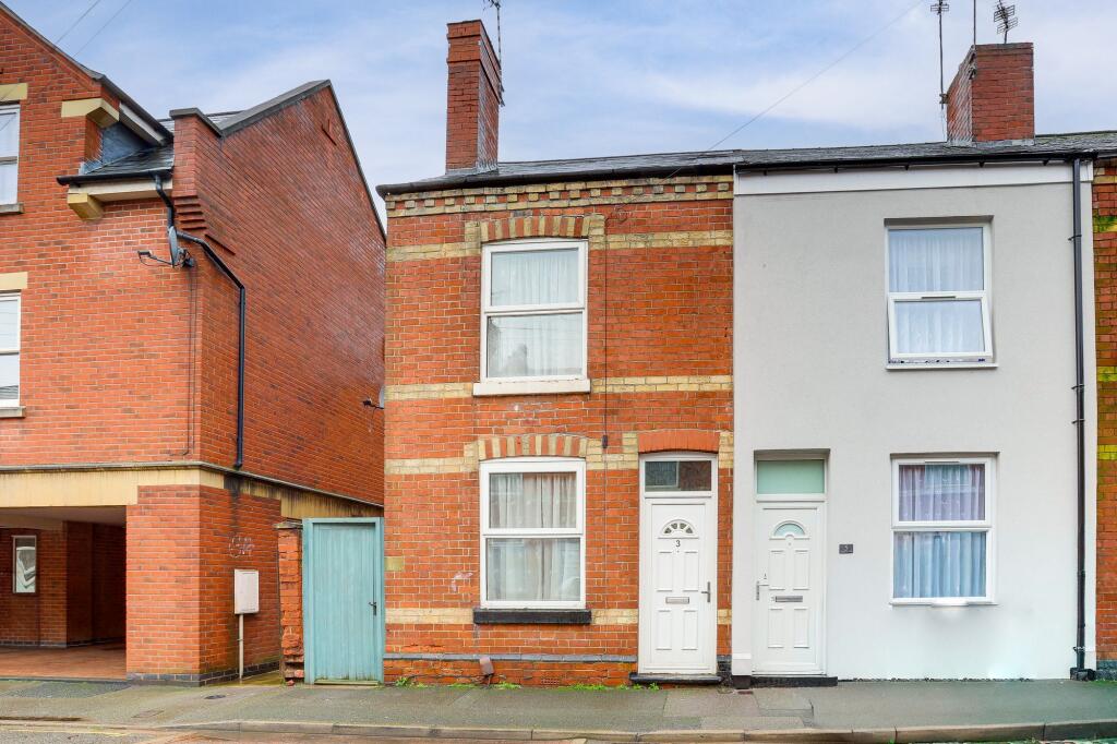 2-bed terraced on Bridge Street, Long Eaton, NG10, £150,000