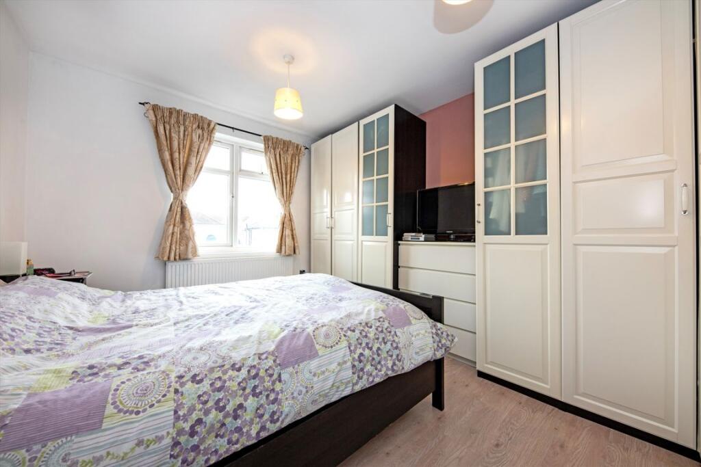 House in Hounslow, Whitton - View 3