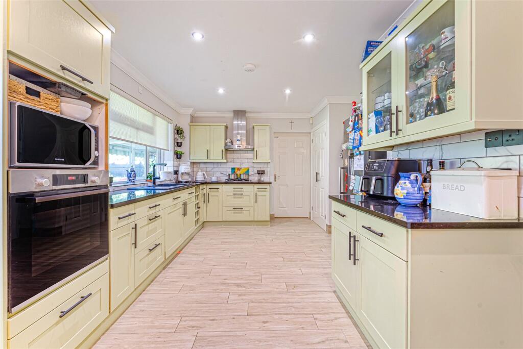 House in Watford - View 4