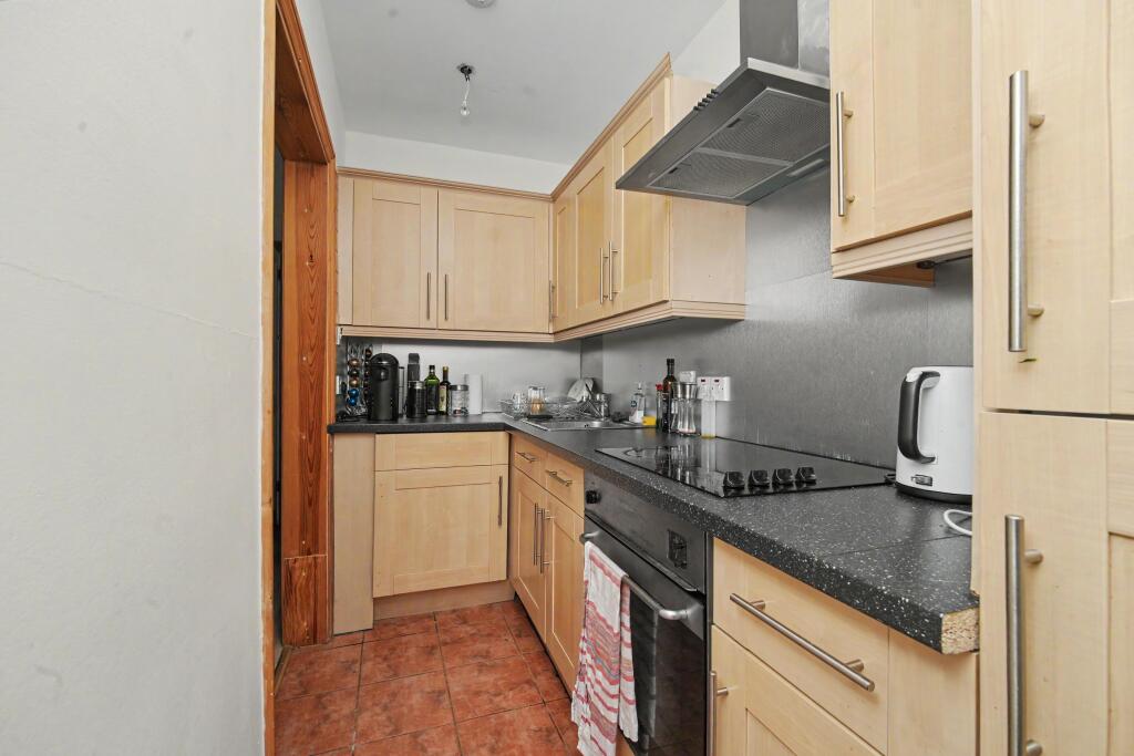 Flat 4 Cambridge House, 354-356 Camden Road, London, N7 photo 4
