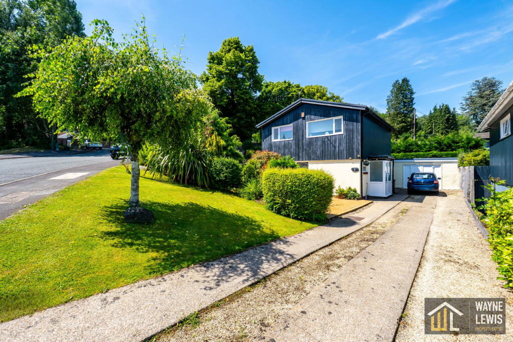 Main image of property: Bryngwennol, Llanbradach, Caerphilly, CF83 3PR