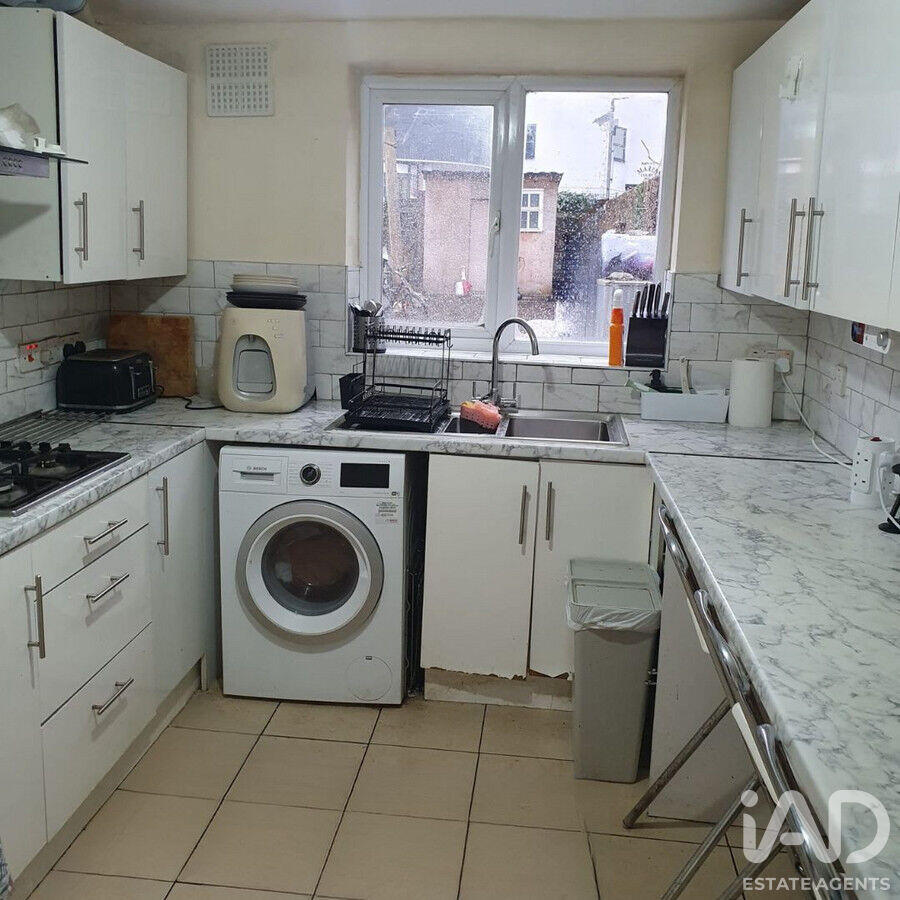 House in London - View 5