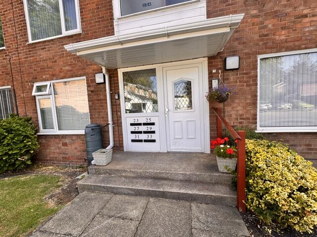 Apartment in Bury, Redvales - View 2