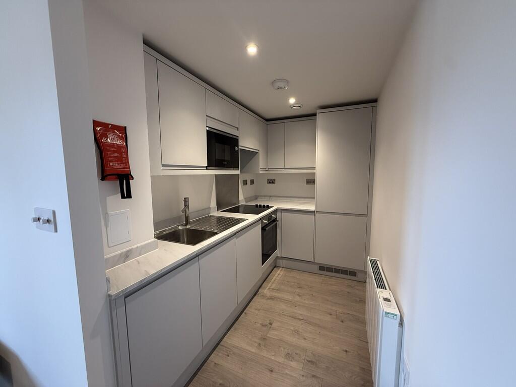 Apartment in Cambridge - View 3
