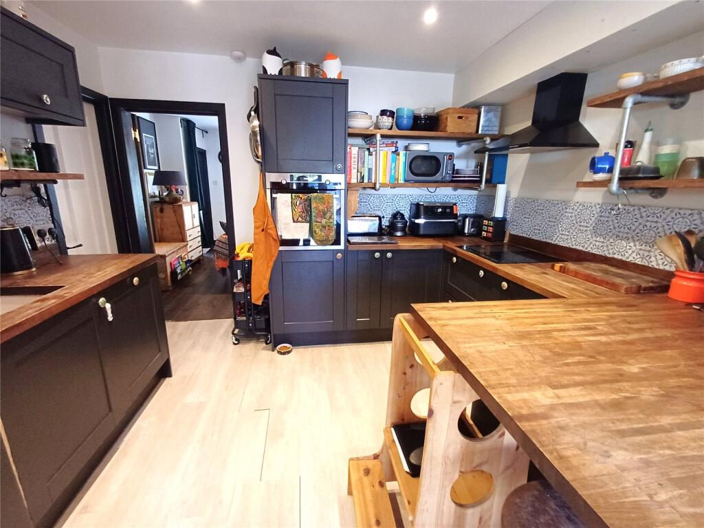 House in Bridport, Dorset - View 3