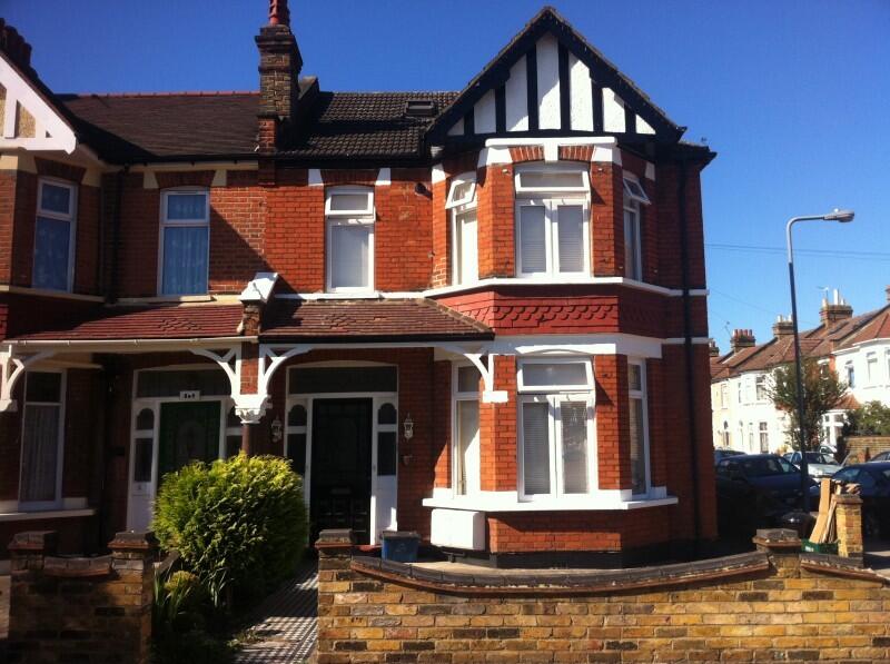 Main image of property: GREEN LANE, Ilford, IG3