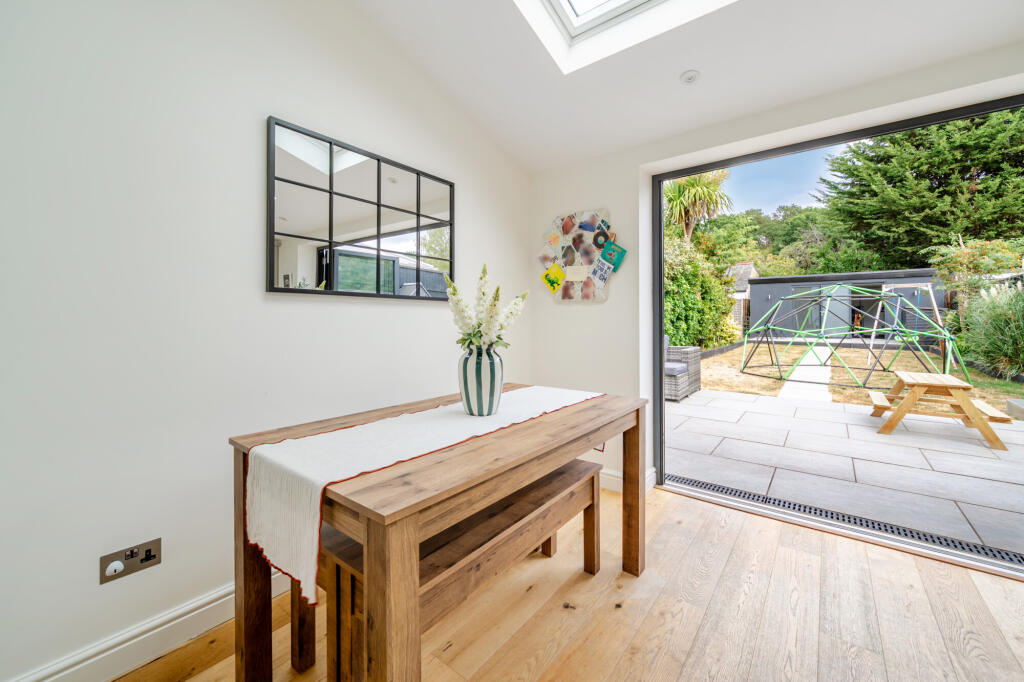 House in Elmbridge, Claygate - View 4