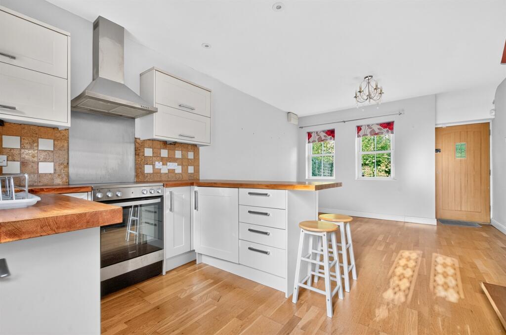 Coldharbour Lane, Harpenden photo 5