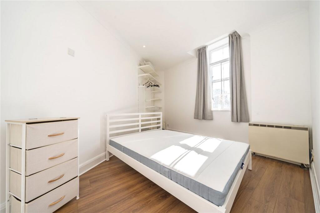 Apartment in London - View 4