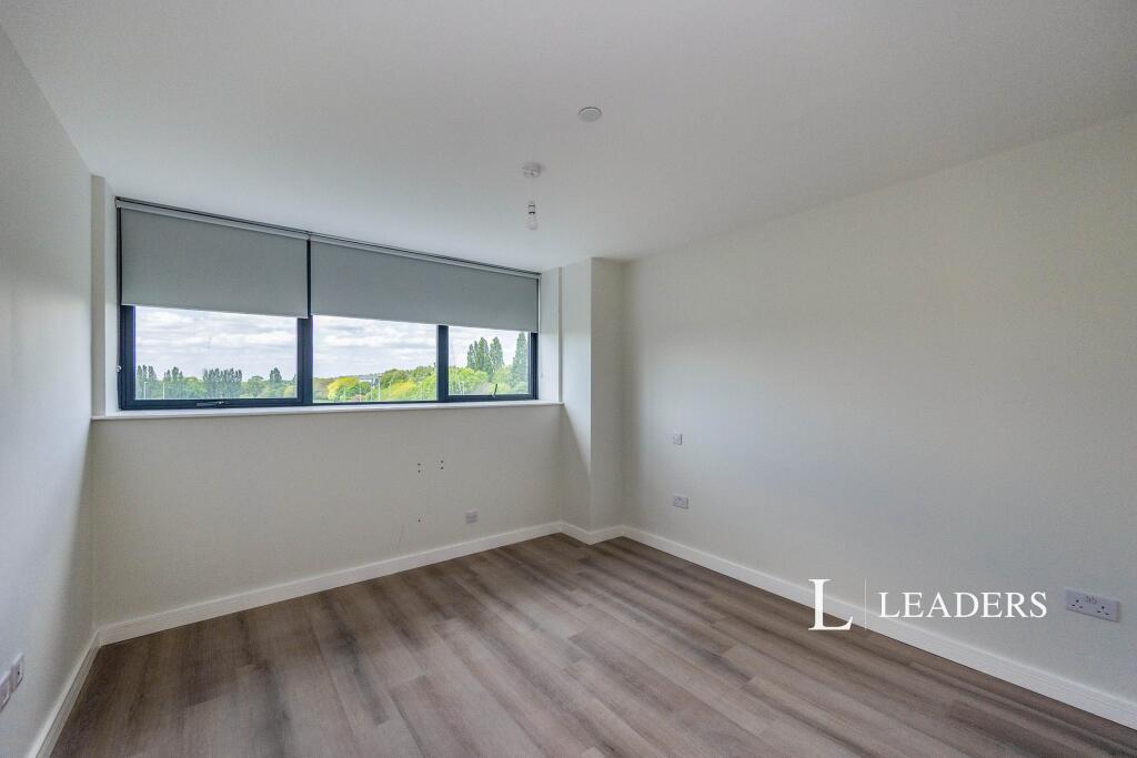 Apartment in Portsmouth, Drayton - View 4