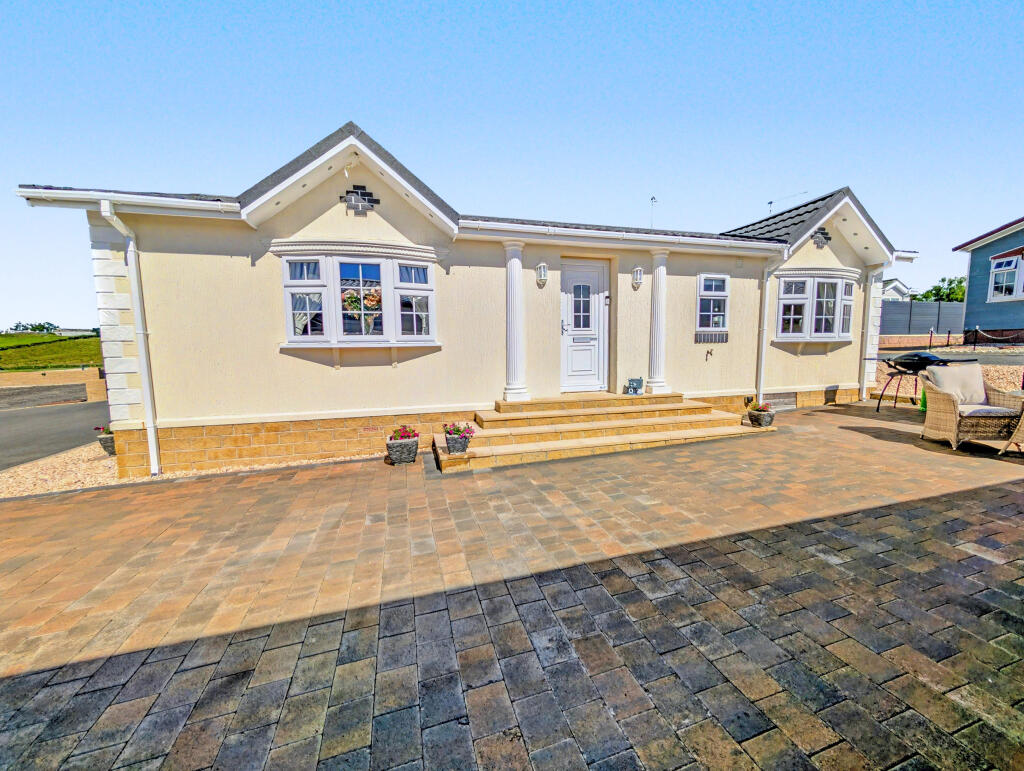 Main image of property: 22 Willow Park, Lochlibo Road, Burnhouse, Beith, KA15 1LF