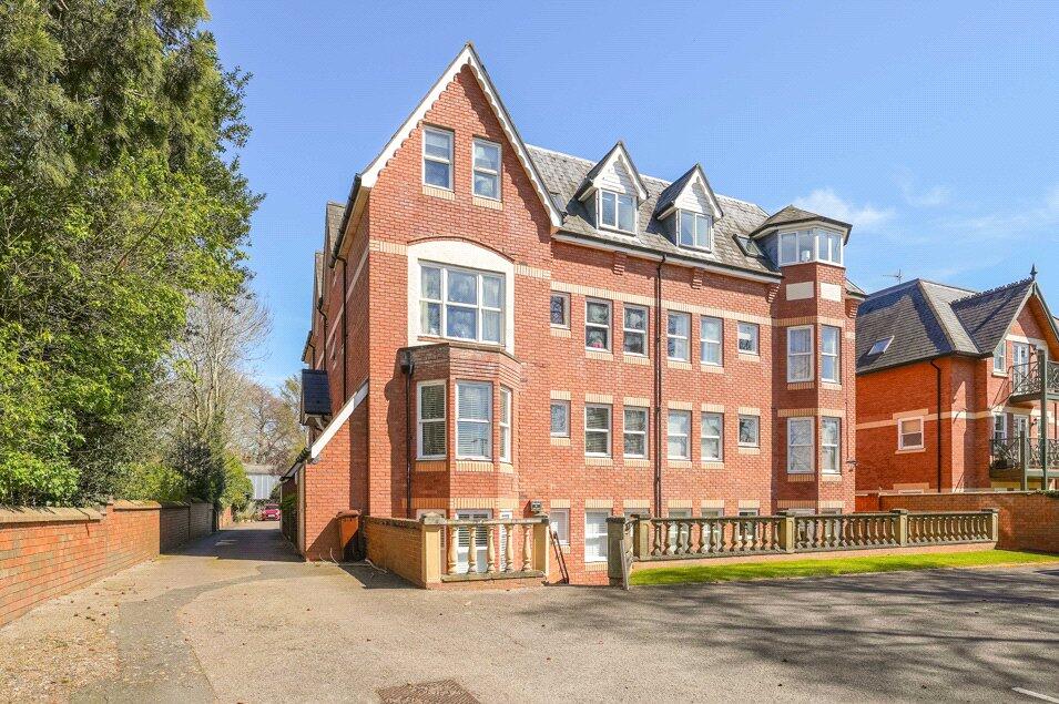 Main image of property: Guys Cliffe Avenue, Leamington Spa, Warwickshire, CV32