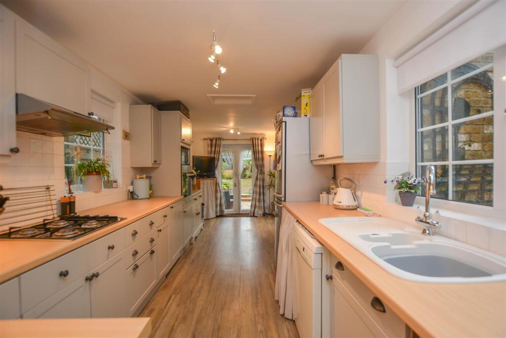 House in Brentwood, Essex - View 3