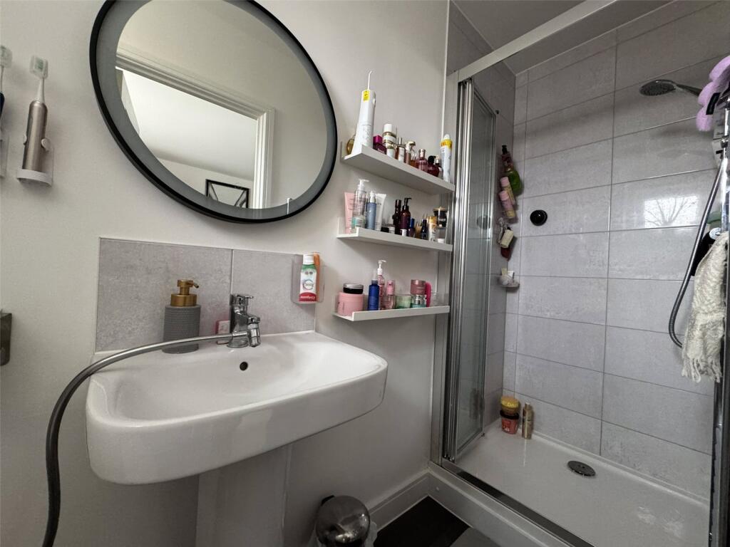 House in Dartford - View 4
