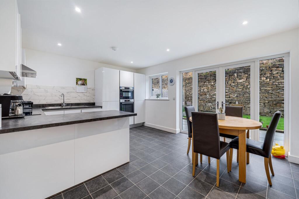 Additional image 4 of 11 Balmoral Gardens, Whitehall, Darwen, BB3 2FH