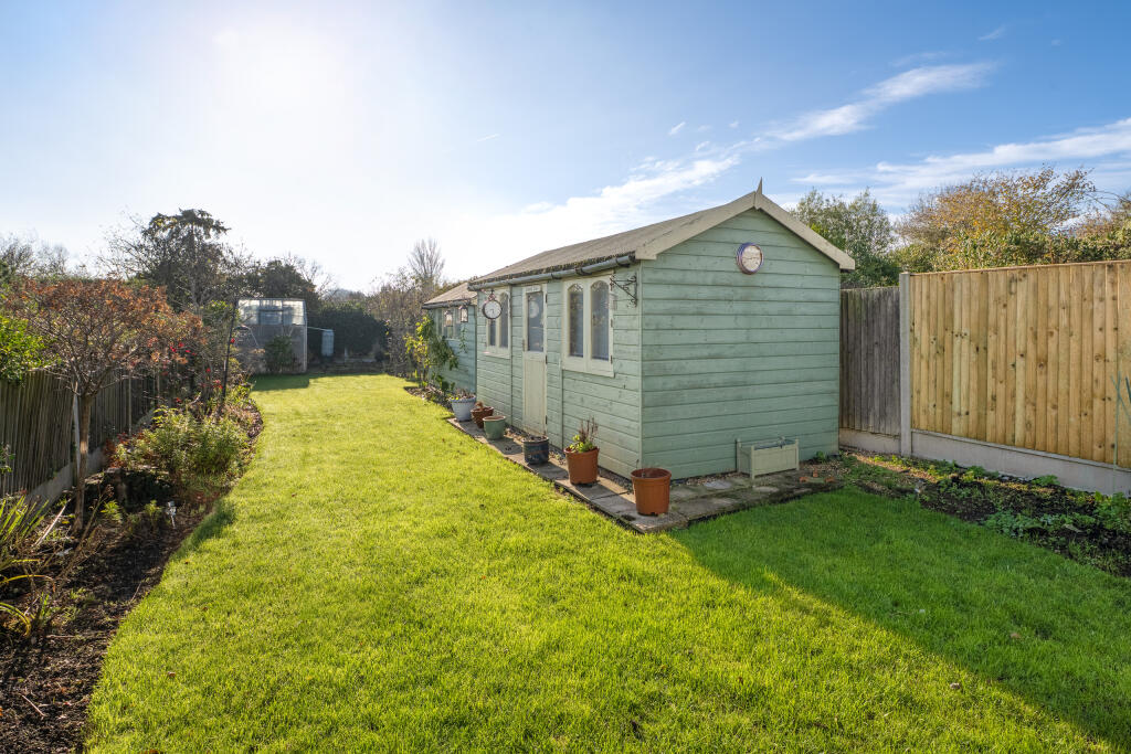 Swalecliffe Road, Tankerton, Whitstable photo 4