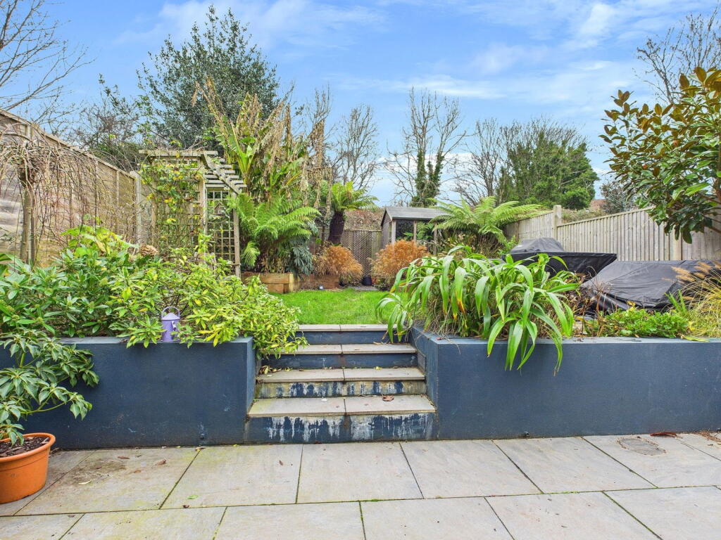 Vale Road, Portslade, BN41 1GE photo 4