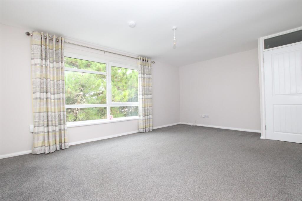 Apartment in Exeter - View 4