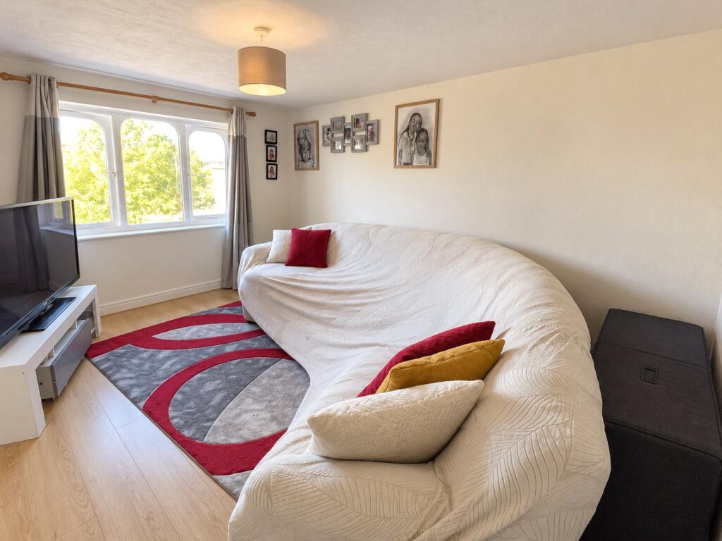 Apartment in London - View 2