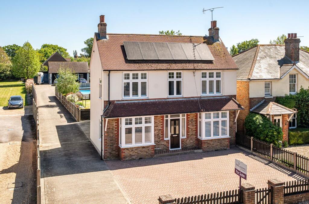 Main image of property: Fontwell Avenue, Eastergate, PO20