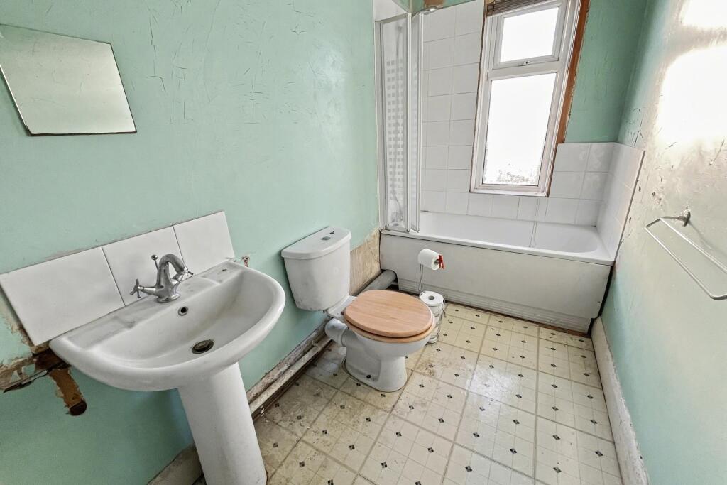 Additional image 7 of Kinson