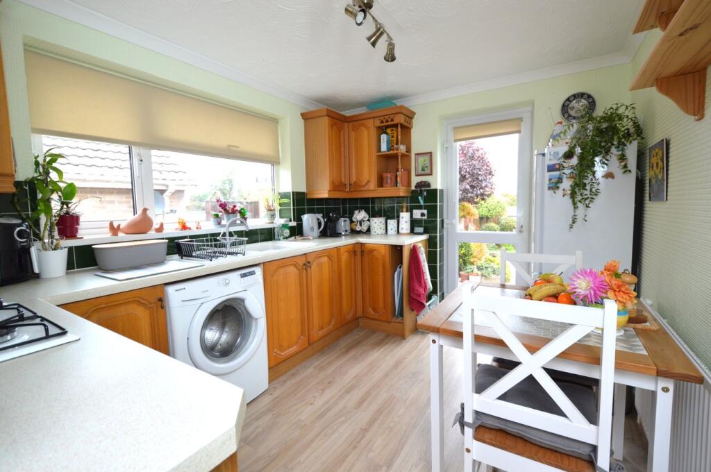 Springfield Gardens, Banwell, BS29 photo 2