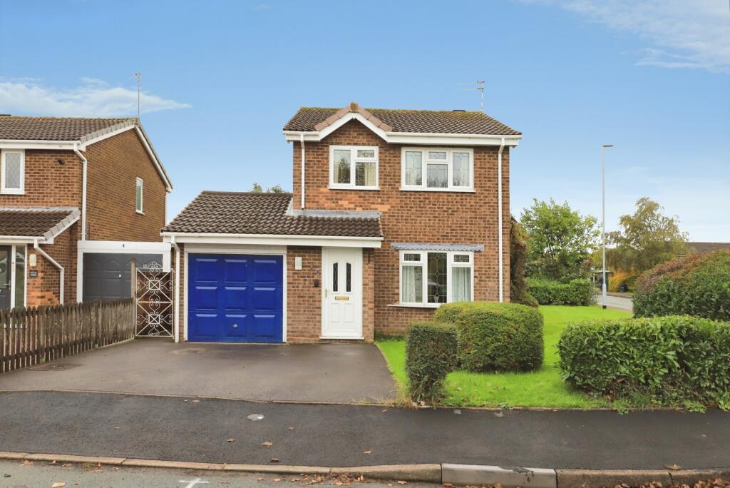 3-bed detached on Offas Drive, Wolverhampton, Staffordshire, WV6, £295,000