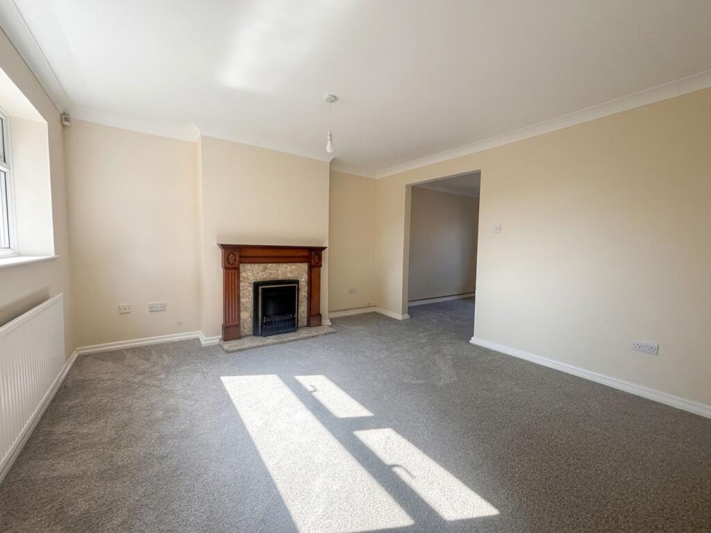 Laxton Close, Olveston, BS35 photo 4