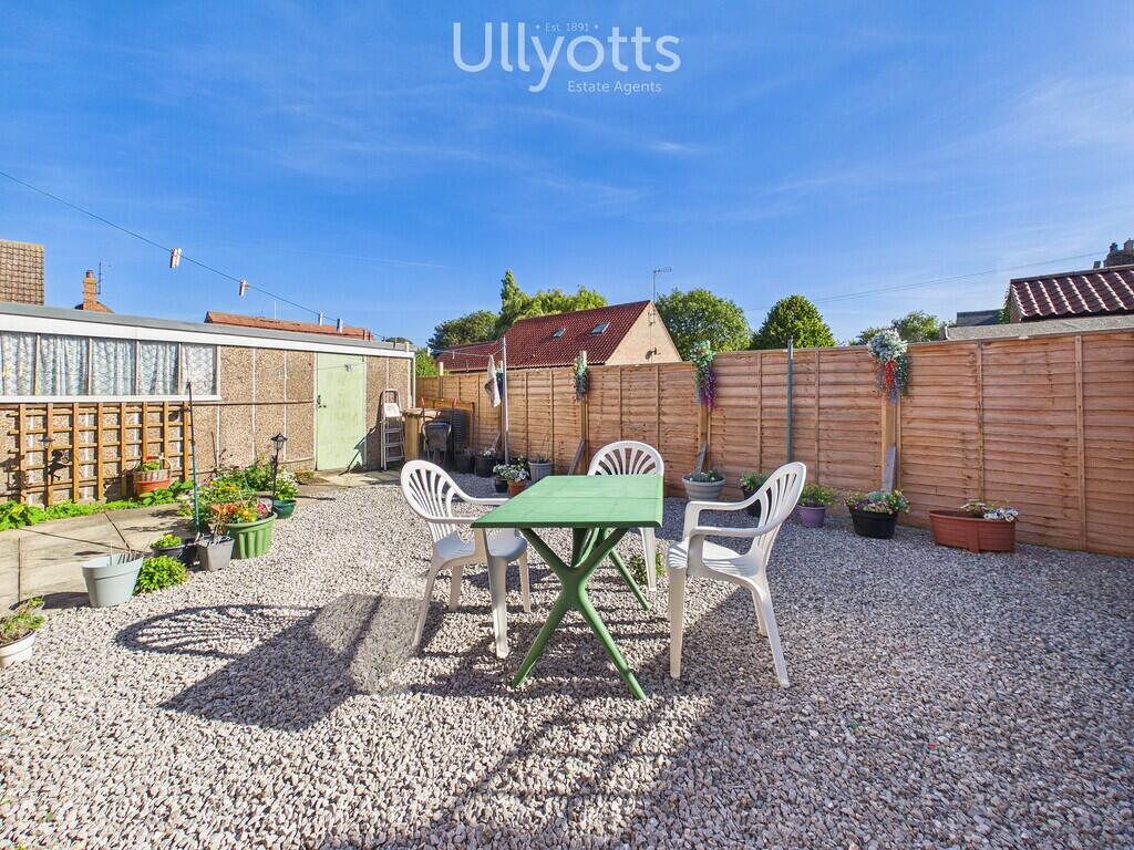 The Bungalow, Driffield Road, Kilham photo 2