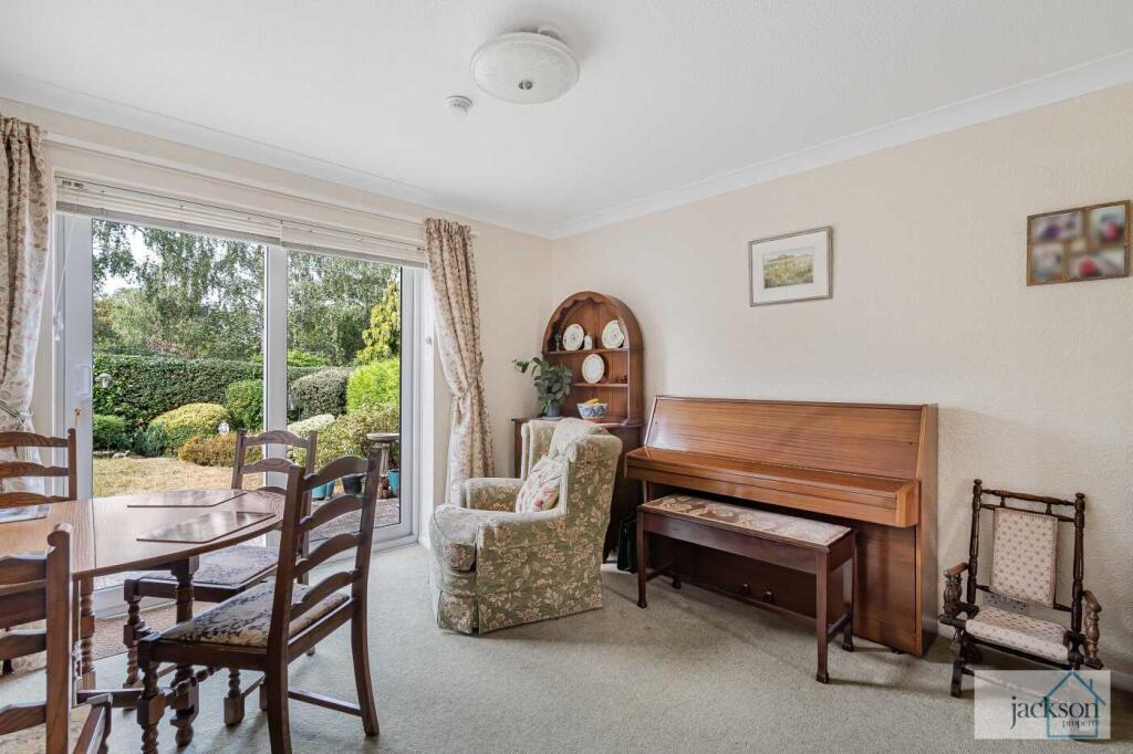 House in Leominster, Herefordshire - View 4
