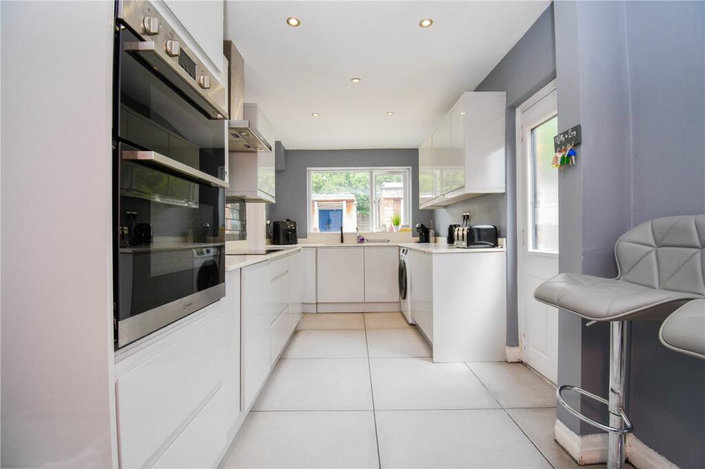 House in Wirral, Liverpool City Region - View 5