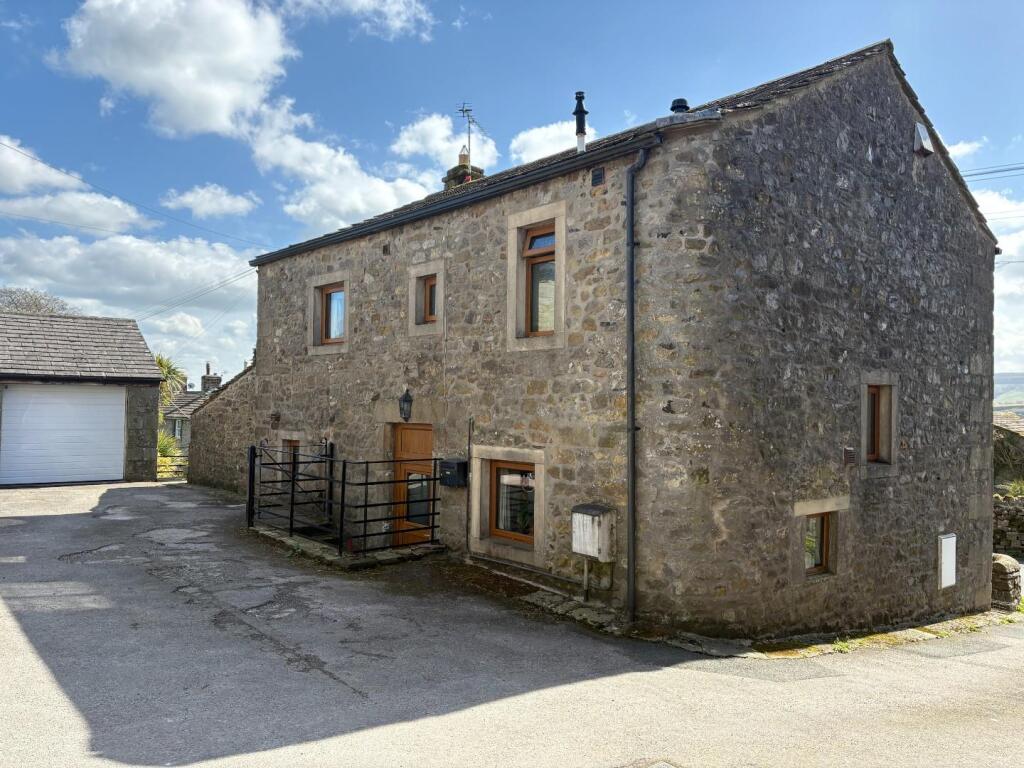 Cruik Barn, Eastby. Skipton. - View 6