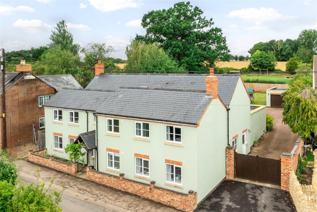 Main image of property: Vicarage Road, Whaddon, Milton Keynes, Buckinghamshire, MK17